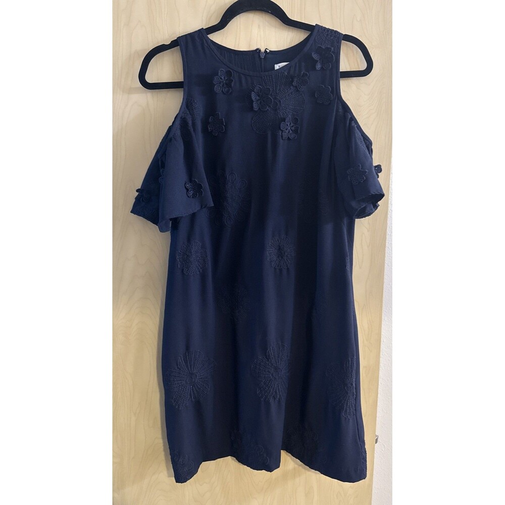 Loft Floral embroidered cold shoulder shift dress Size 8